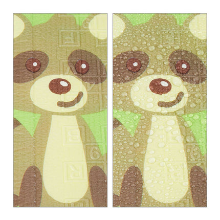 Foldable play mat with animal motifs