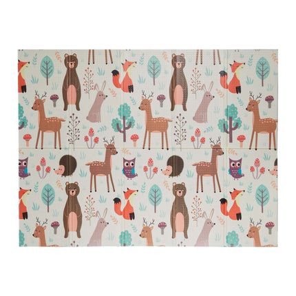 Foldable play mat with forest animals