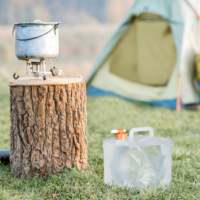 Foldable water container with 4 containers