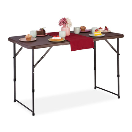 Folding camping table