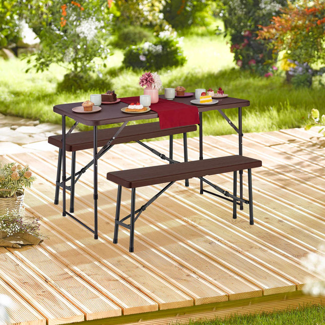 Folding camping table