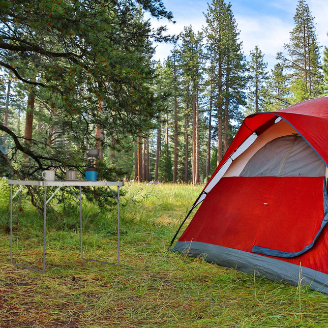 Folding camping table