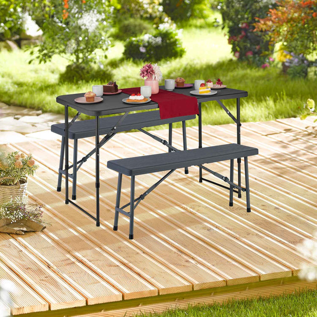 Folding camping table