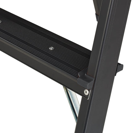 Folding stepladder in aluminium