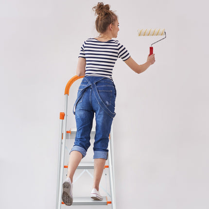 Folding stepladder with handle