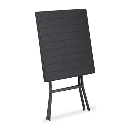Folding table