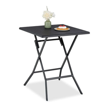 Folding table