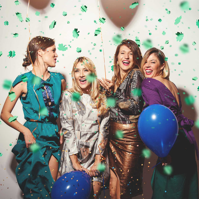 Four-leaf clover confetti cannon