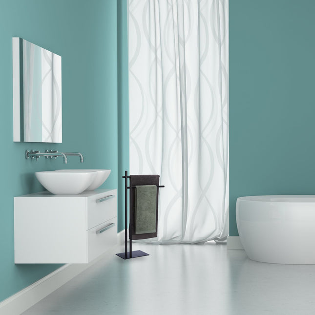 Freestanding towel rack