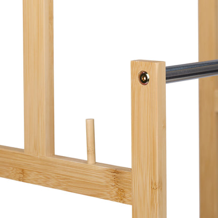 Freestanding towel rail with shelf