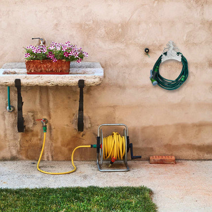 Frog King hose holder