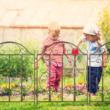 Garden fence with 3 panels