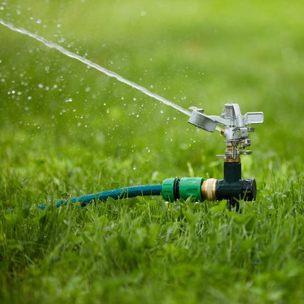 Garden sprinkler 14 m range