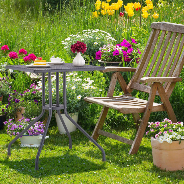 Garden table in gray rattan look