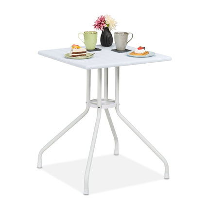 Garden table in white wood look
