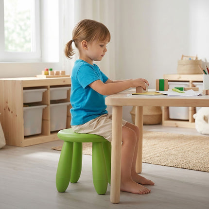 Green Plastic Toddler Stool – 26 x 28 cm