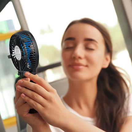 Hand fan with USB connection
