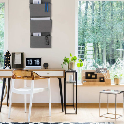 Hanging organizer with 3 compartments