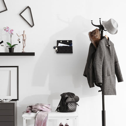 Hanging storage basket