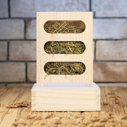 Hay hedge with feed bowl