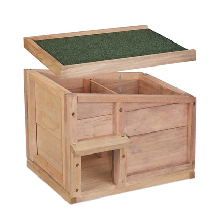 Hedgehog house with floor