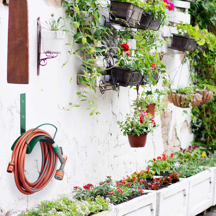 Hose holder wall