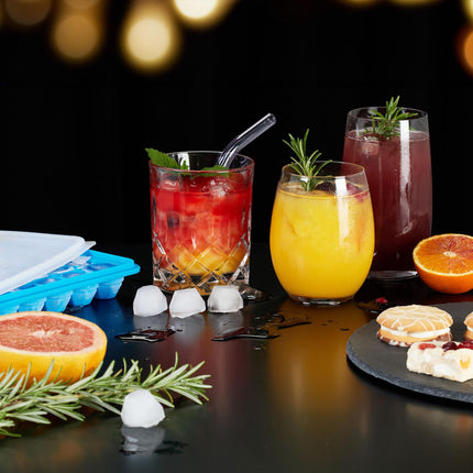 Ice cube molds set with 3 diamonds