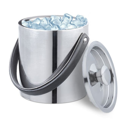 Ice cube tray with lid
