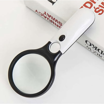 Izoxis 22670 LED-illuminated magnifier