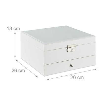 Jewelry storage with 3 levels