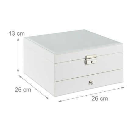 Jewelry storage with 3 levels