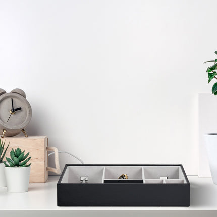 Jewelry storage with lid