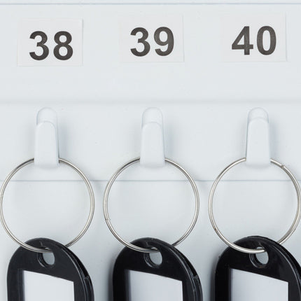 Key cabinet with lock