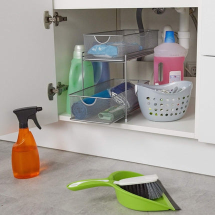 Kitchen organization with 2 pull-out baskets