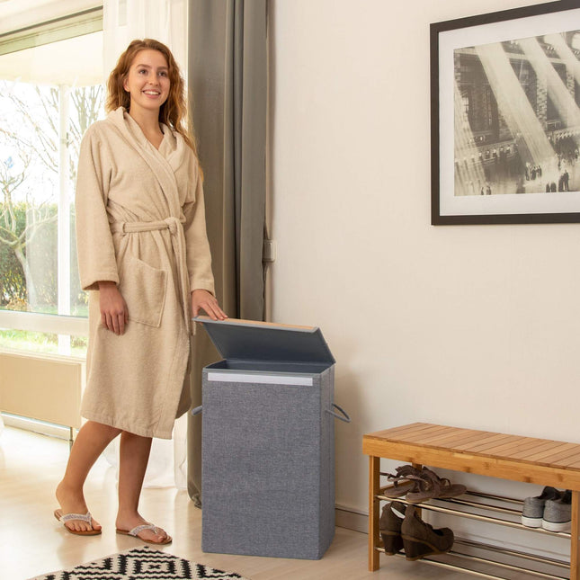 Laundry basket with lid