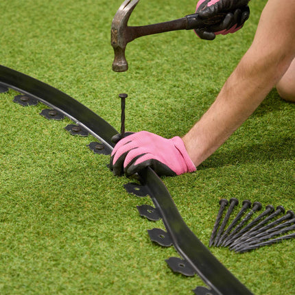Lawn Edging With Ground Stakes – Flexible Plastic Border