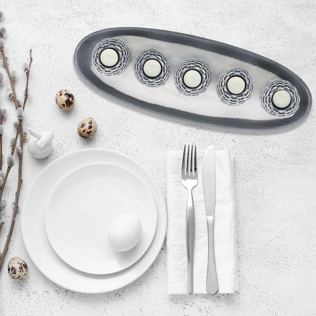 Light decoration with 5 tealight holders