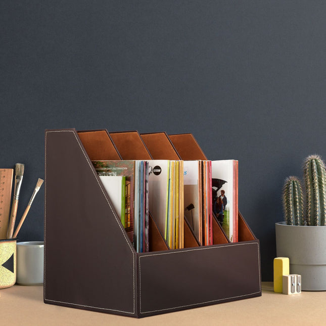 Magazine collector with 4 compartments