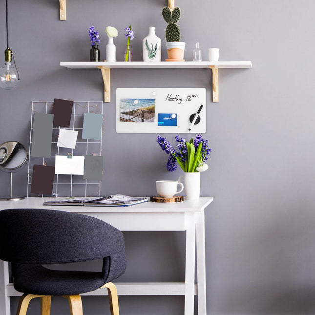 Magnetic board in black glass