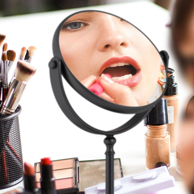 Magnifying mirror black