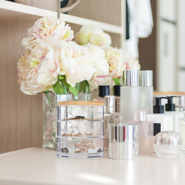 Makeup storage with 3 compartments