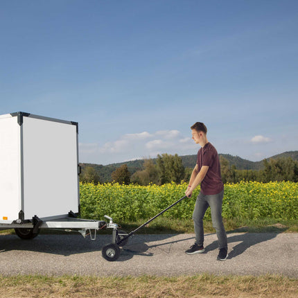 Maneuvering aid for trailers