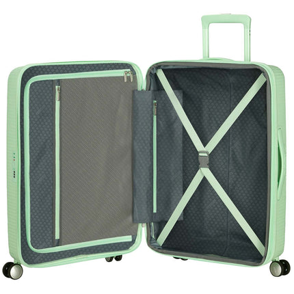 Medium Pastel Green Suitcase – 67cm Spinner