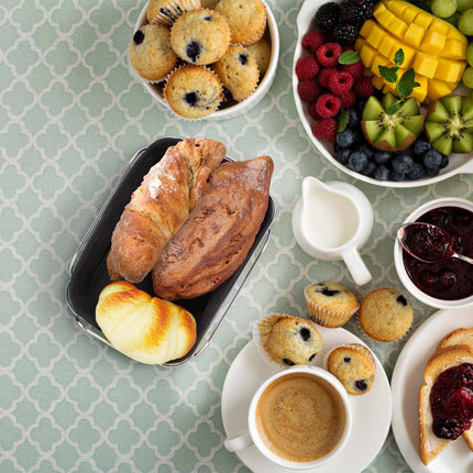 Metal bread basket with cover