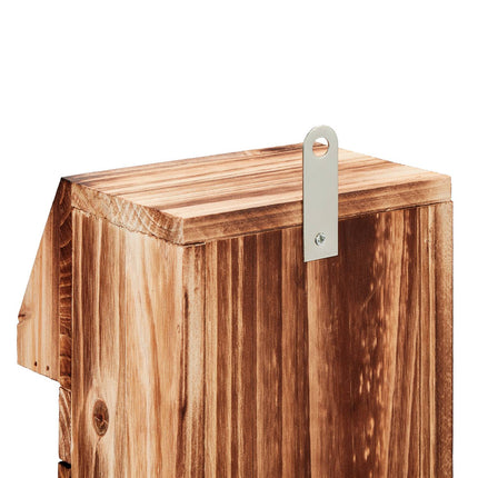 Nest box with cleaning hatch