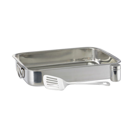 Oven form in set with frying pan and sprinkler
