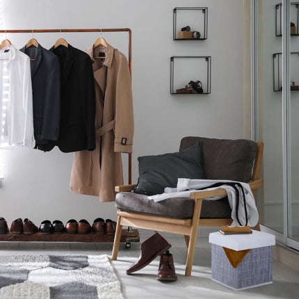 Pallet with storage space