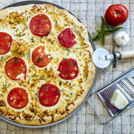 Pizza plate perforated set