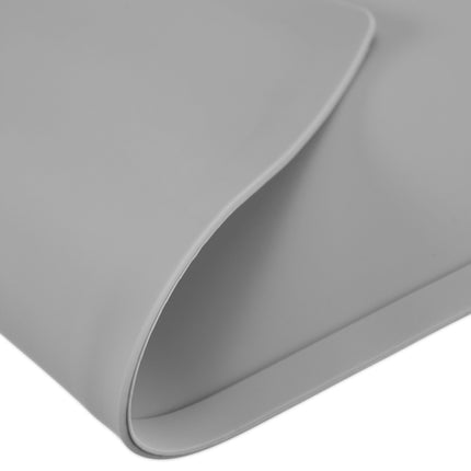 Placemat for children in a semi-circular shape