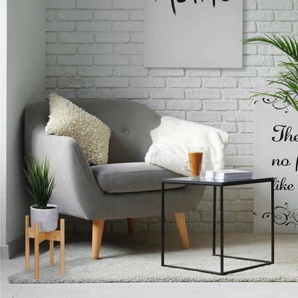 Plant stand in a set of 3